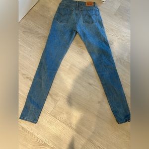 Size 26 slim fit Levi’s jeans (710 super skinny)